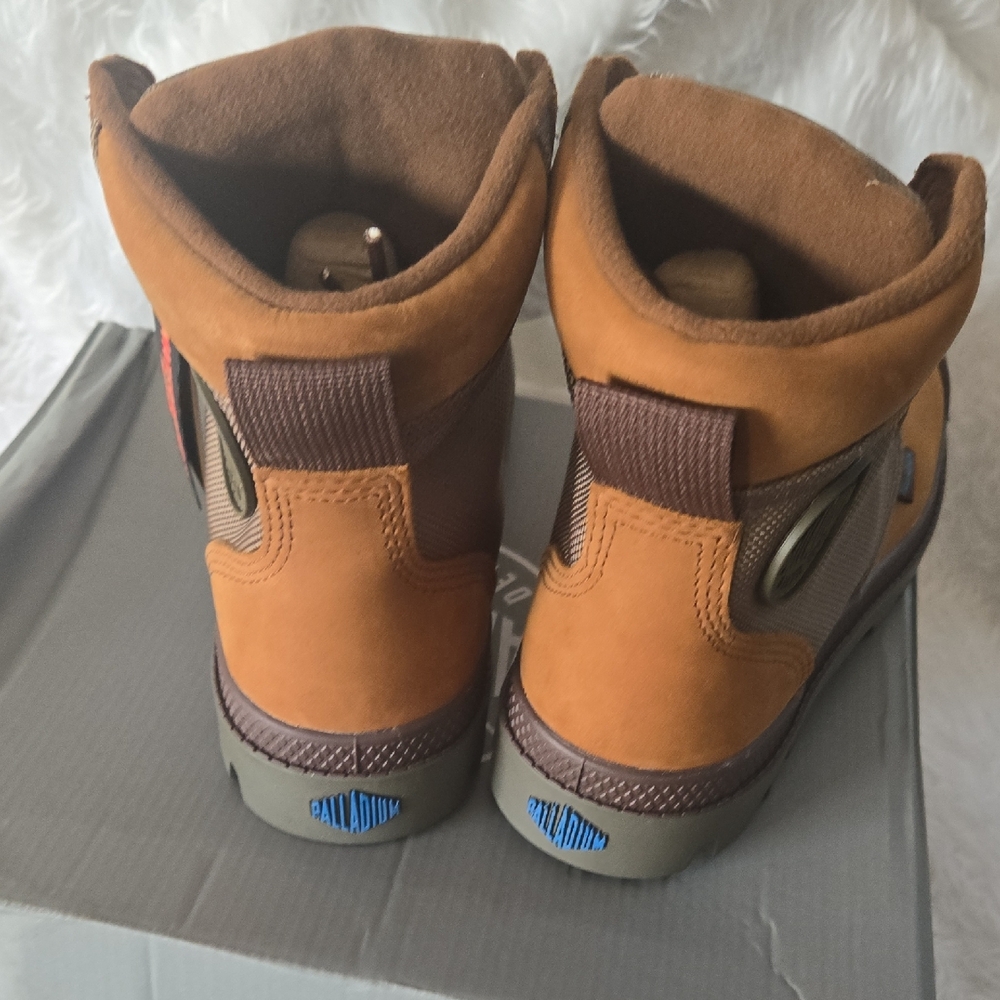 Palladium Brown Boots Rugged Lace-Up Design W 6.5 Or M 5 - Picture 5 of 6